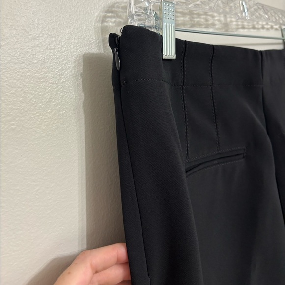 Ann Taylor Wide Leg Crop Pants in Crepe in Black - Size 6 - Picture 5 of 7